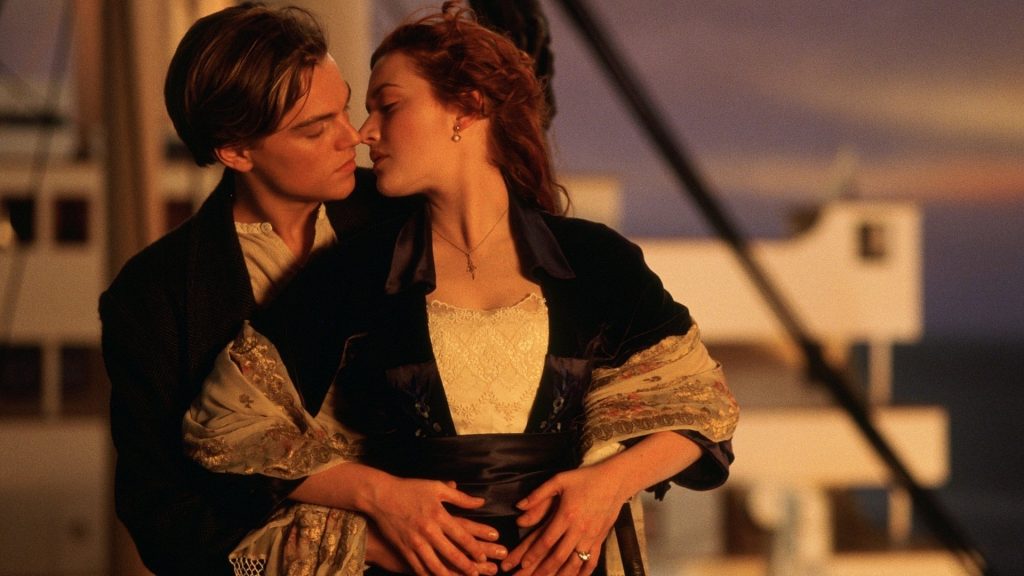 Titanic 1997 Full Movie BluRay Dual Audio [English+Hindi] 700MB